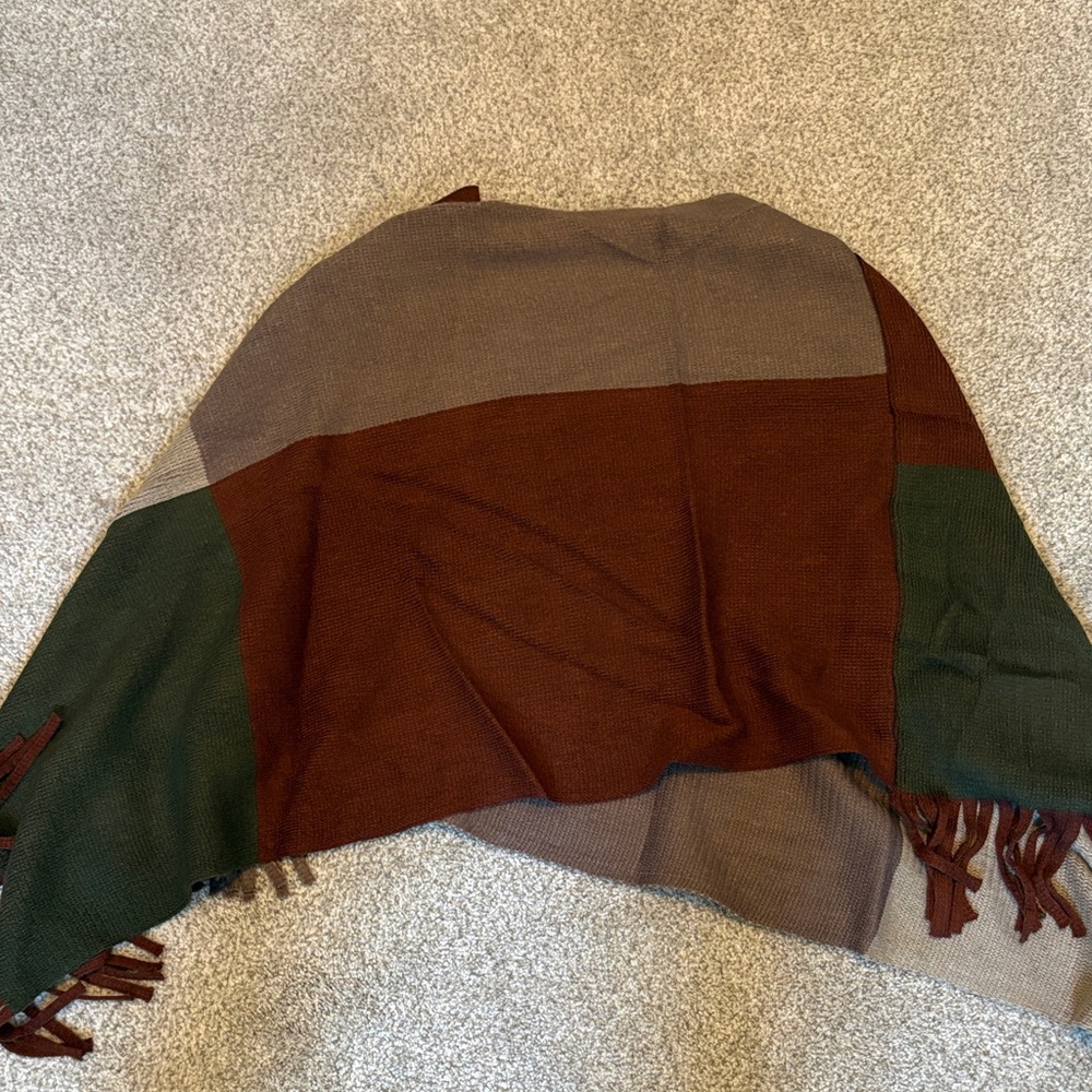 Colorblock Fringe Women's poncho